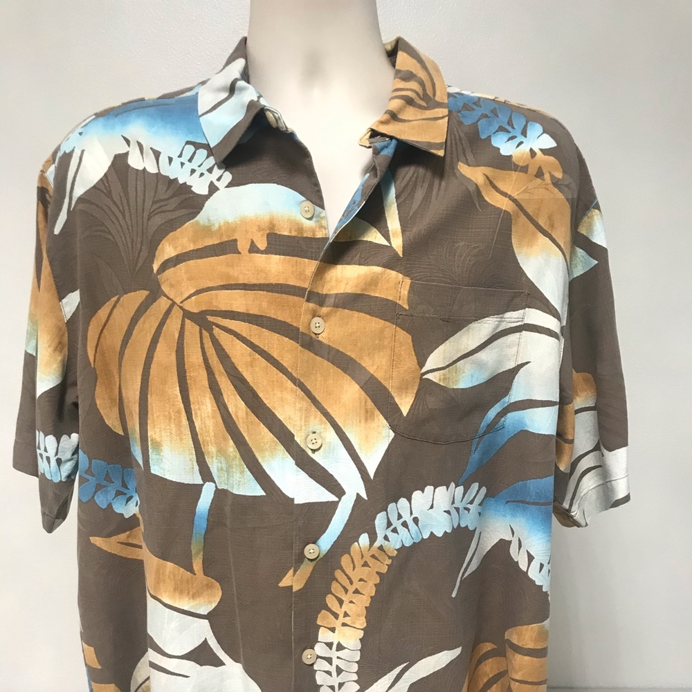 Tommy Bahama Camp Shirt Size Large